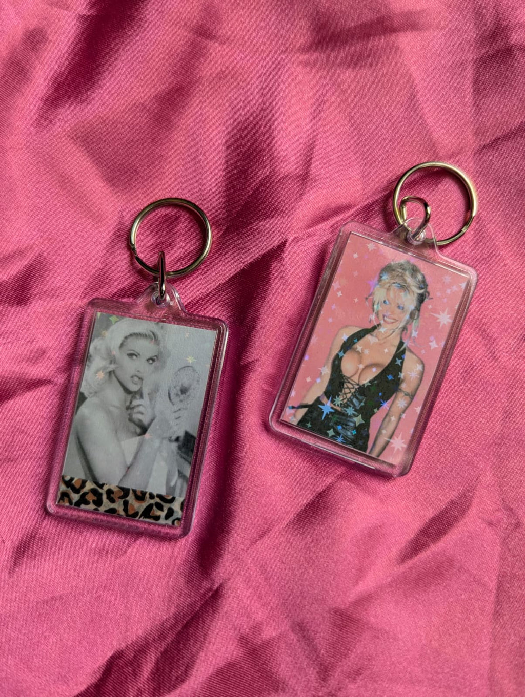 KEYCHAINS: Y2K ICONS